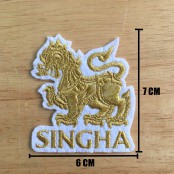 อาร์มติดเสื้อปักลาย SINGHA งานปักเสื้อผ้าลายปัก SINGHA ดิ้นทอง แผ่นรีดติดเสื้อปักลาย SINGHA ดิ้นทอง ตัวรีดติดผ้า โลโก้ปักลาย SINGHA ดิ้นทอง No. F3Aa51-0008