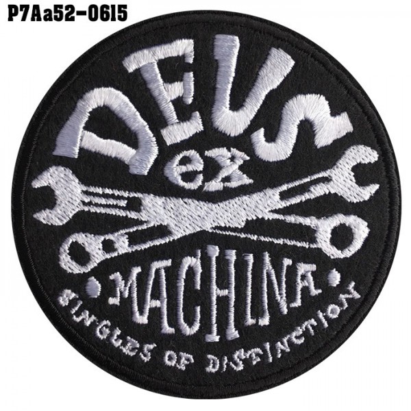 อาร์มติดเสื้อ ตัวรีดติดเสื้อ แบบกาวการ์ตูน ลายDEUS EX MACHINA ประแจไขว้ /Size 7*7cm #ปักดำขาวพื้นดำ งานปักละเอียดคุณภาพสูง รุ่น P7Aa52-0615