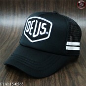  หมวกแก๊ปปักDEUS หมวกแก๊ปฟองน้ำตาข่าย 2แถบ DEUS สีดำปักขาว ด้านหลังเป็นSNAPBACKปรับไซด์ได้  No. F1Ah15-0565