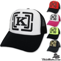 หมวกแก๊ป ฟองน้ำ ตาข่าย ปั้มลาย ตัว K NET CAP ด้านหลังเป็นแบบ Snapback สามารถปรับไซด์ได้ มี 5 สี  No.F5Ah15-0156